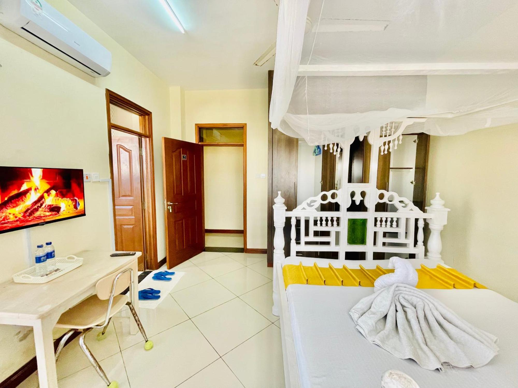 Bed and Breakfast Elna'S Nyali - Work & Unwind - Pool, Sea Views, Ac & Fast Wi-Fi Mombasa Exterior foto